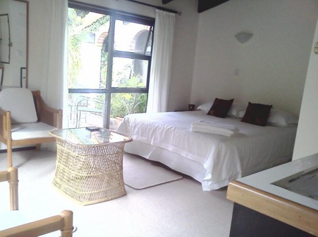 Waters Edge B&B 카이타이아 객실 사진